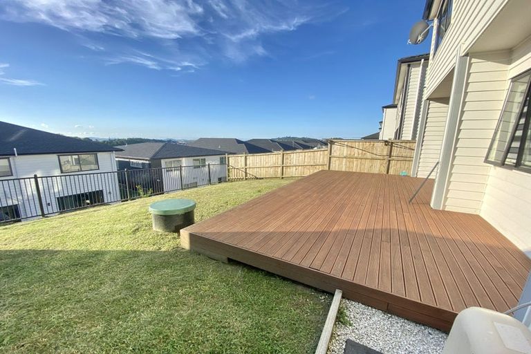 Photo of property in 15 Black Shed Road, Flat Bush, Auckland, 2019