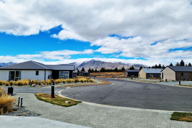Photo of property in 16 Jimmys Lane, Lake Tekapo, 7999