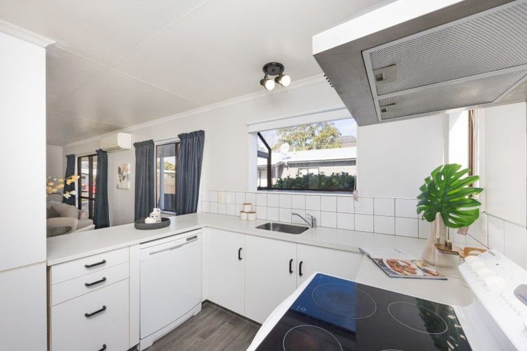 Photo of property in 5a Newton Place, Westbrook, Palmerston North, 4412