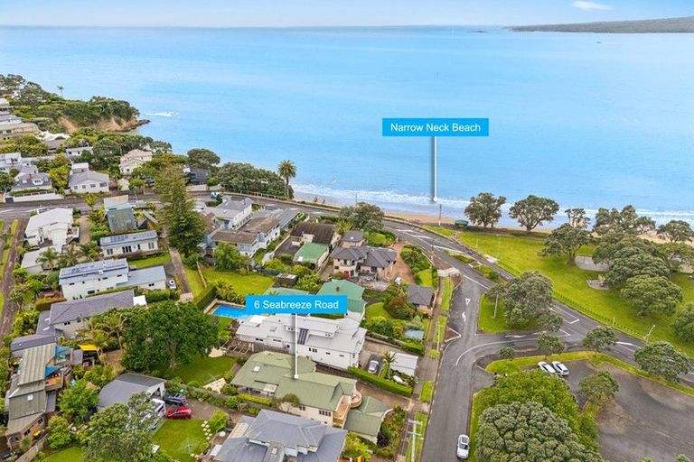 Photo of property in 6 Seabreeze Road, Narrow Neck, Auckland, 0624