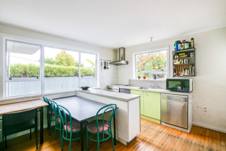 Photo of property in 98 King Street, Taradale, Napier, 4112