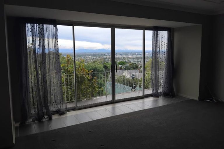 Photo of property in 72 Dyers Pass Road, Cashmere, Christchurch, 8022