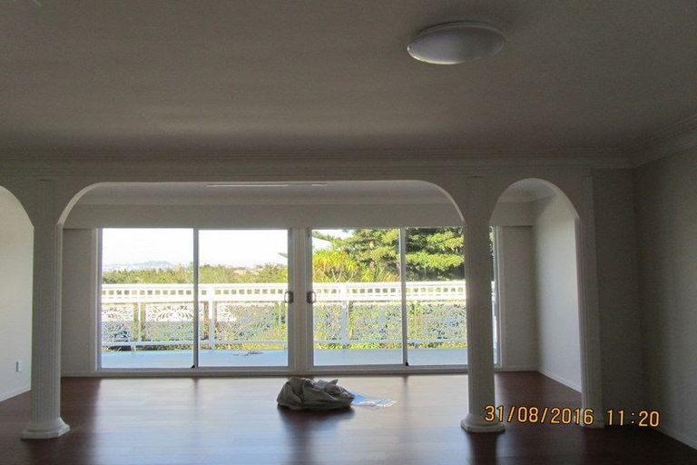 Photo of property in 51 Peach Road, Glenfield, Auckland, 0629