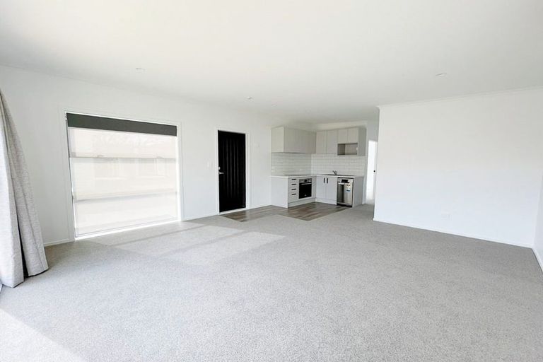 Photo of property in 2/1085 Heaphy Terrace, Hamilton