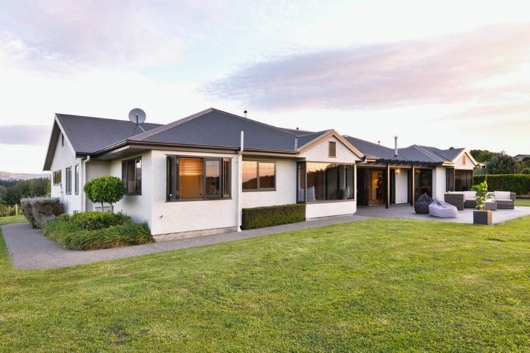 Photo of property in 38a Branksome Place, Aokautere, Palmerston North, 4471