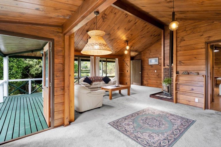 Photo of property in 65 Veale Road, Ridgewood, New Plymouth, 4371