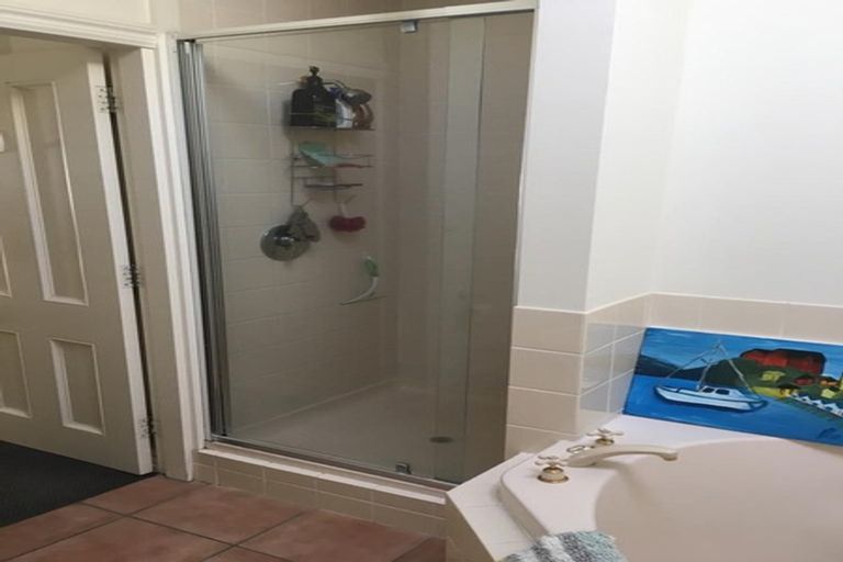 Photo of property in 2/326 Oriental Parade, Oriental Bay, Wellington, 6011