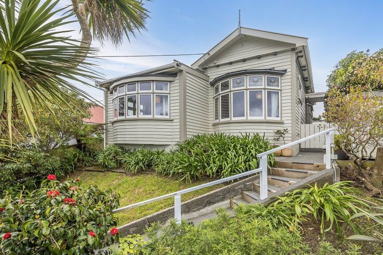 Photo of property in 8 Veronica Street, Brooklyn, Wellington, 6021