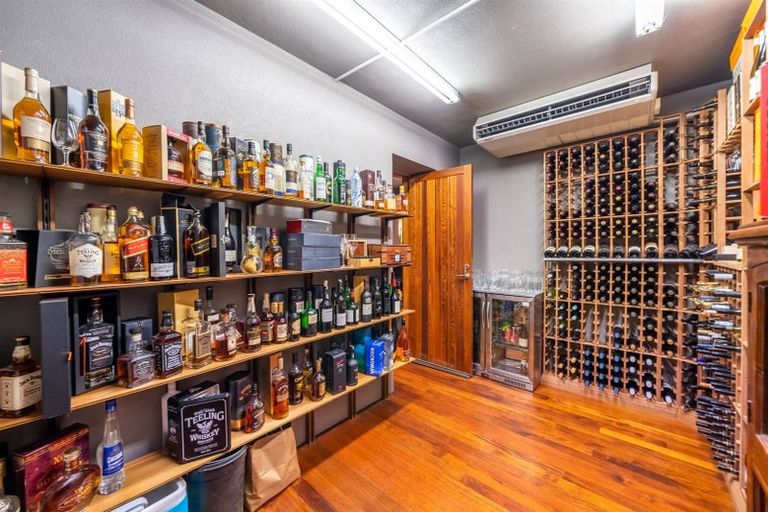 Photo of property in 62 Kiriwai Road, Paremata, Porirua, 5024