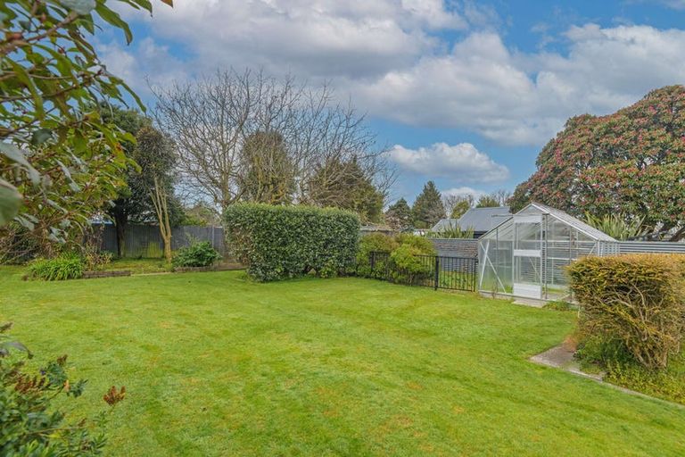 Photo of property in 28 Ormond Street, Woodville, 4920