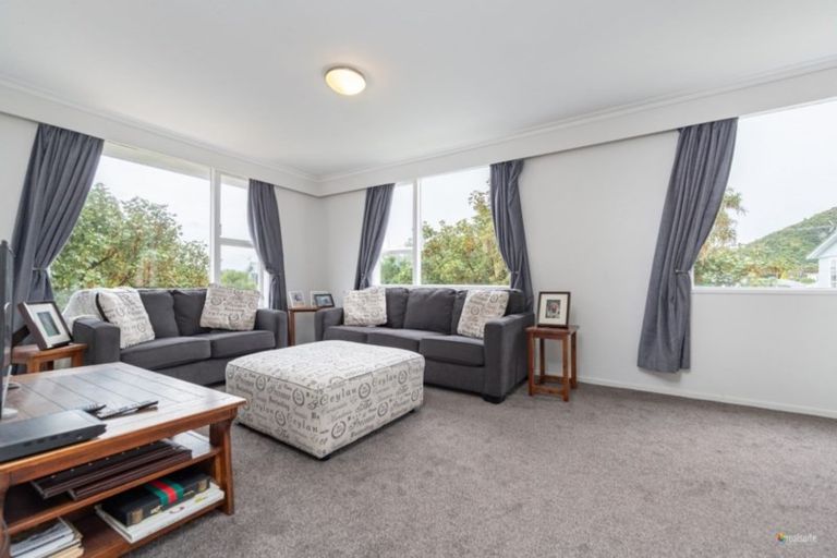 Photo of property in 14 Miro Street, Eastbourne, Lower Hutt, 5013