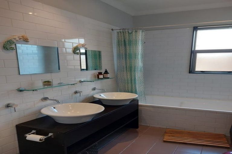 Photo of property in 110a Clyde Street, Island Bay, Wellington, 6023