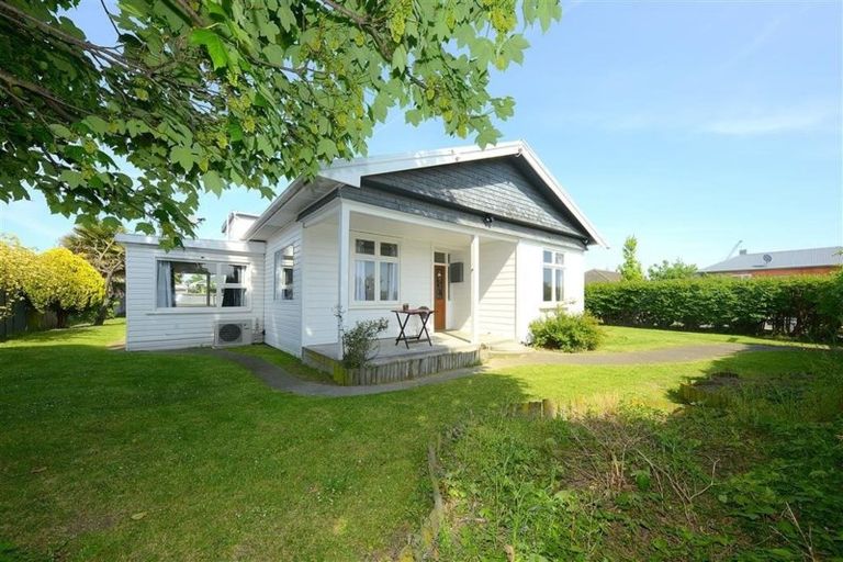 Photo of property in 40 Grenville Street, Waltham, Christchurch, 8011