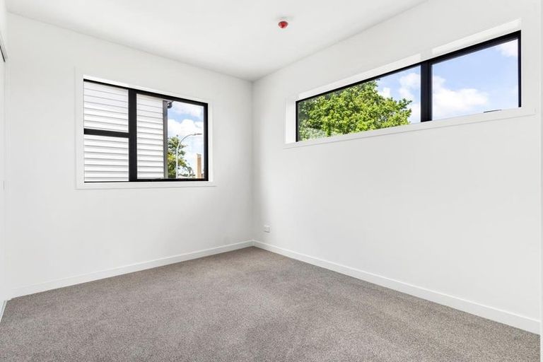 Photo of property in 7 Russell Road, Manurewa, Auckland, 2102