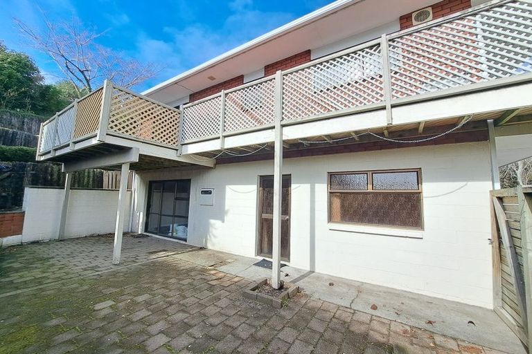 Photo of property in 8g Nevada Drive, Merrilands, New Plymouth, 4312
