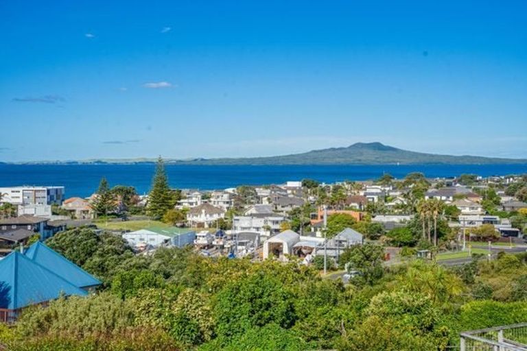 Photo of property in 21 Prospect Terrace, Milford, Auckland, 0620