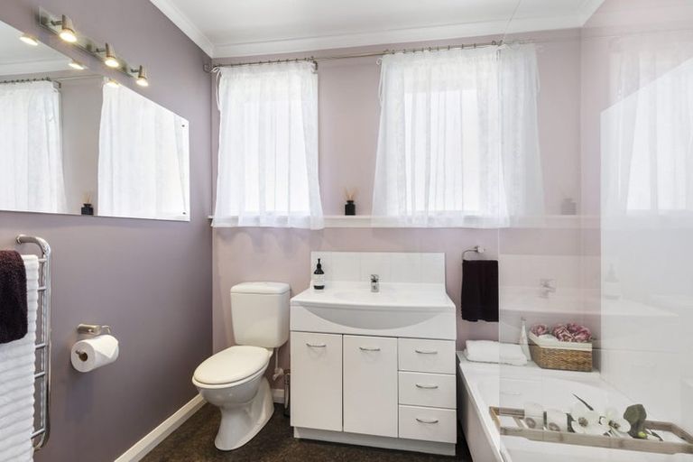 Photo of property in 13 Kilmister Grove, Boulcott, Lower Hutt, 5011