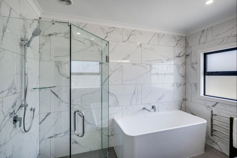 Photo of property in 15 Arihi Crescent, Frimley, Hastings, 4120