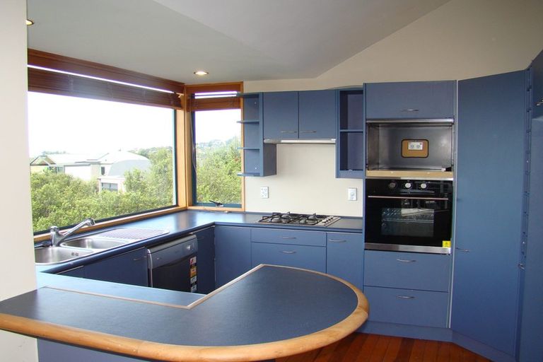 Photo of property in 143 Moncks Spur Road, Redcliffs, Christchurch, 8081