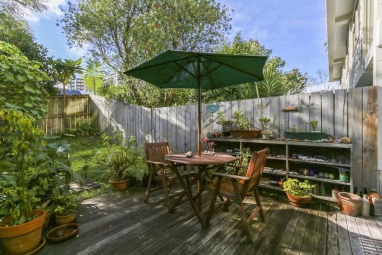 Photo of property in 2/14 Hayden Street, Freemans Bay, Auckland, 1011