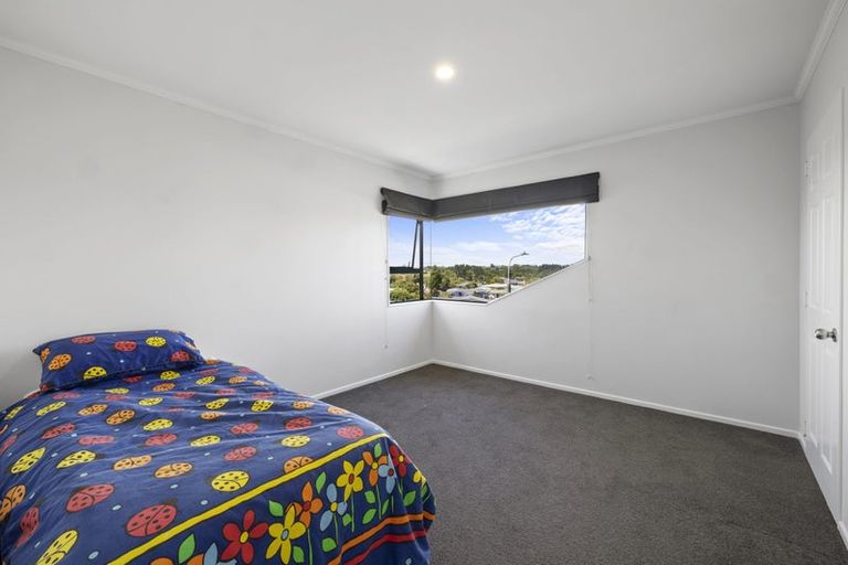 Photo of property in 9 Sandel Rise, Merrilands, New Plymouth, 4312