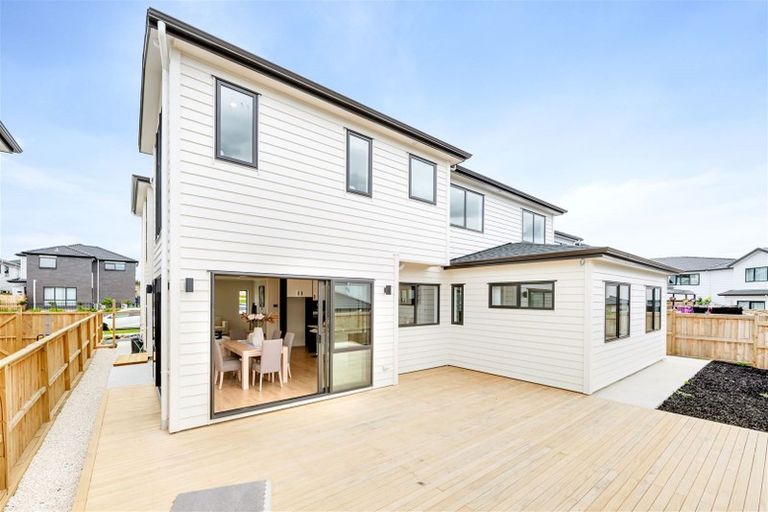 Photo of property in 51 Hikuawa Road, Flat Bush, Auckland, 2019
