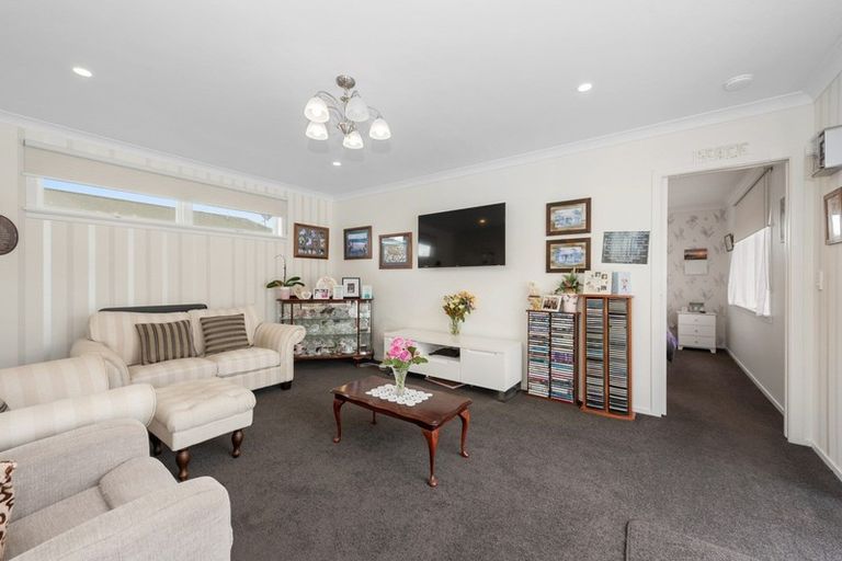 Photo of property in 200 Sandwich Road, St Andrews, Hamilton, 3200