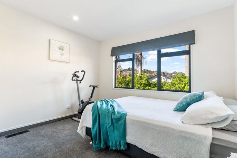 Photo of property in 35 Blue Heron Rise, Stanmore Bay, Whangaparaoa, 0932