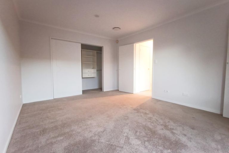 Photo of property in 9 Cornelian Crescent, Half Moon Bay, Auckland, 2012