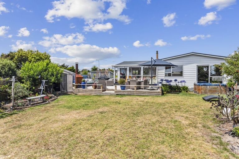 Photo of property in 8 Norna Grove, Waikawa Beach, Levin, 5573