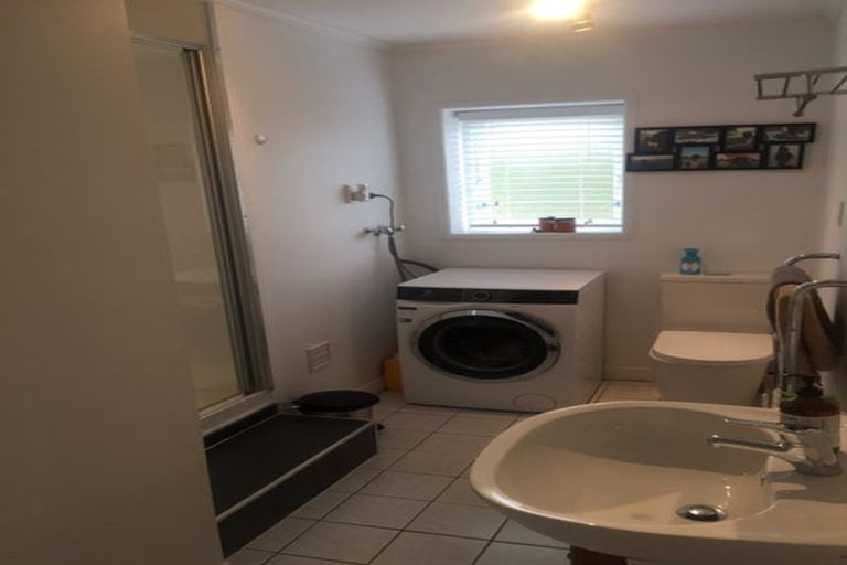Photo of property in 1/1 Sylvan Park Avenue, Milford, Auckland, 0620
