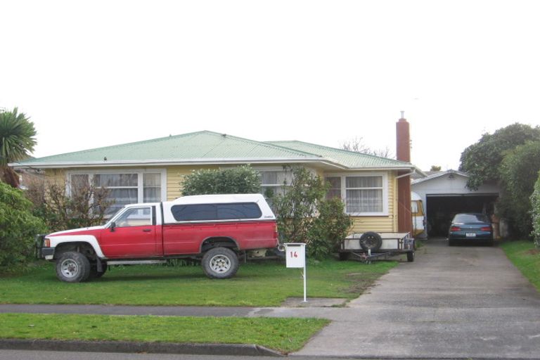 Photo of property in 14 Dorset Crescent, Hokowhitu, Palmerston North, 4410