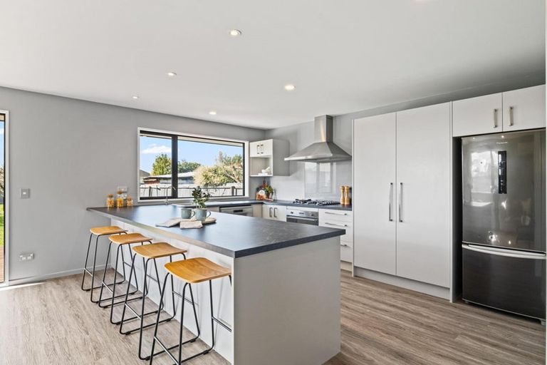 Photo of property in 207 Breezes Road, Aranui, Christchurch, 8061