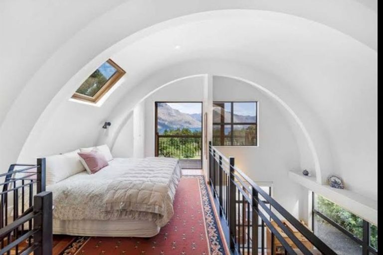 Photo of property in 281 Fernhill Road, Sunshine Bay, Queenstown, 9300