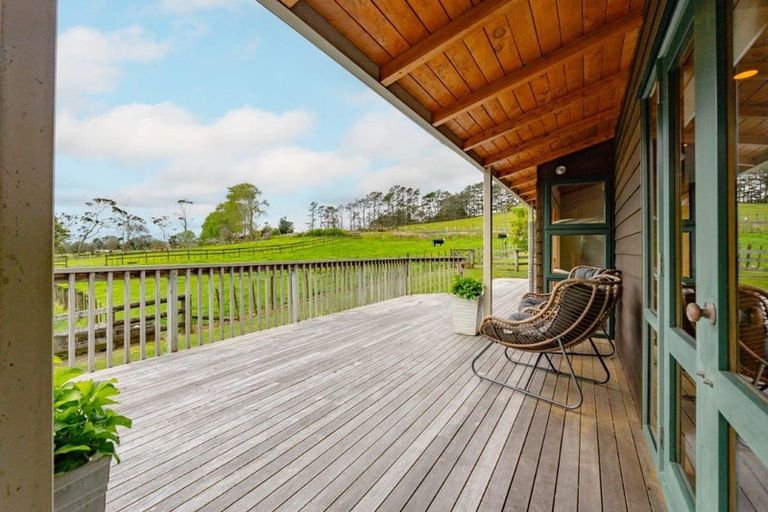 Photo of property in 136 Muriwai Road, Waimauku, 0881