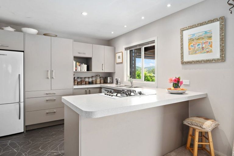 Photo of property in 98 Kinloch Road, Kinloch, Taupo, 3377