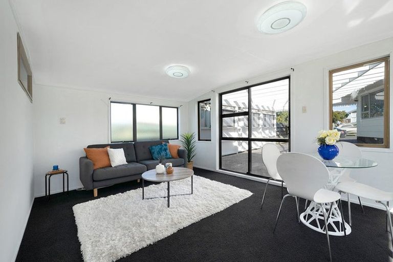 Photo of property in 4 Serrano Place, Clover Park, Auckland, 2023