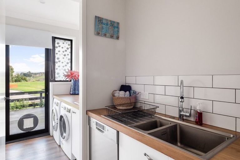 Photo of property in 95 Lynley Park Drive, Omokoroa, 3114