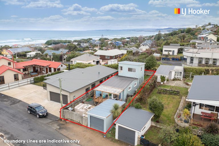 Photo of property in 34 Bath Street, Brighton, Dunedin, 9035