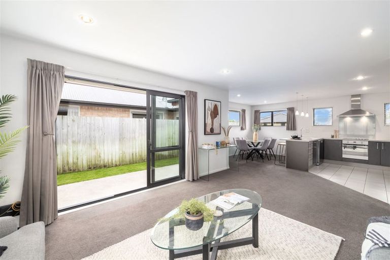 Photo of property in 12 Somerville Crescent, Aidanfield, Christchurch, 8025