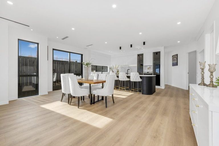 Photo of property in 13 Catalina Avenue, Rosehill, Papakura, 2113