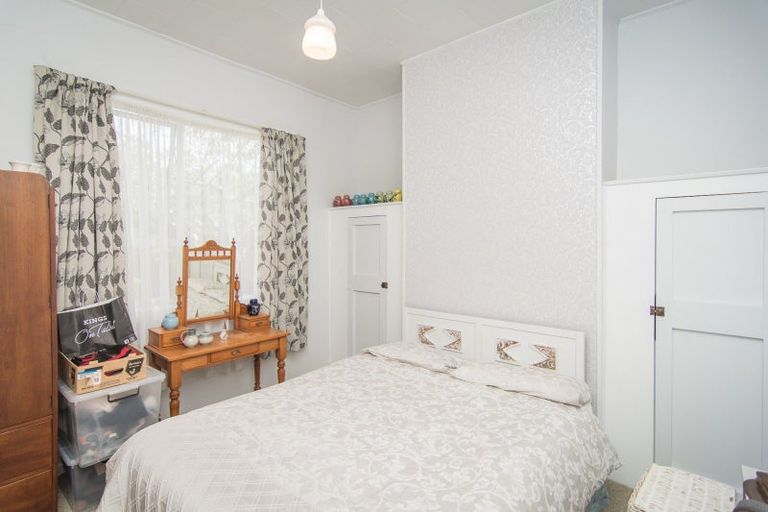 Photo of property in 16 Lennox Street, Winchester, 7985