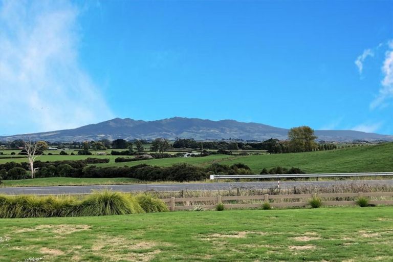 Photo of property in 7 Windleborn Road, Ngahinapouri, Hamilton, 3290