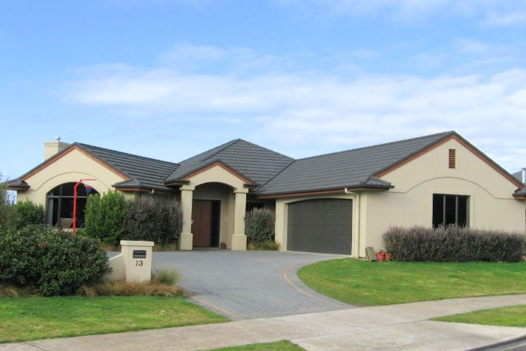 Photo of property in 13 Grasmere Court, Huntington, Hamilton, 3210