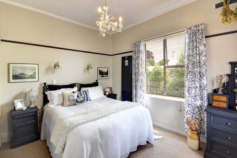 Photo of property in 126 Main Road South, Green Island, Dunedin, 9018