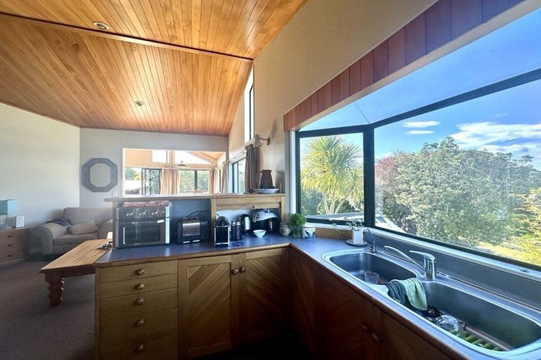 Photo of property in 43 Ohiwa Parade, Ohope, 3121