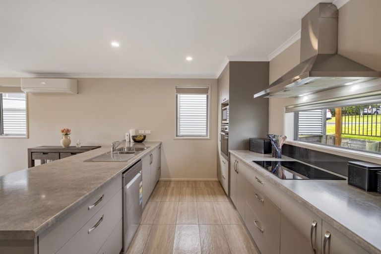 Photo of property in 121 Sutherland Road, Brookfield, Tauranga, 3110