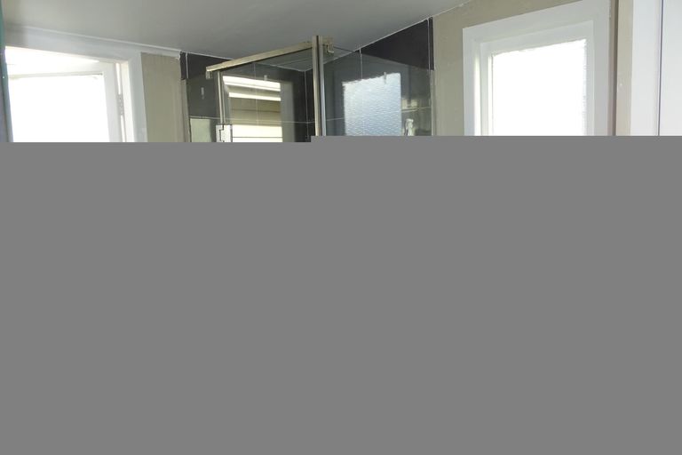 Photo of property in 11 Seddon Avenue, Papatoetoe, Auckland, 2104