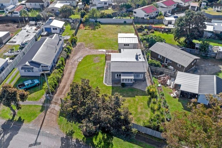 Photo of property in 1 Lyndhurst Street, Awapuni, Gisborne, 4010