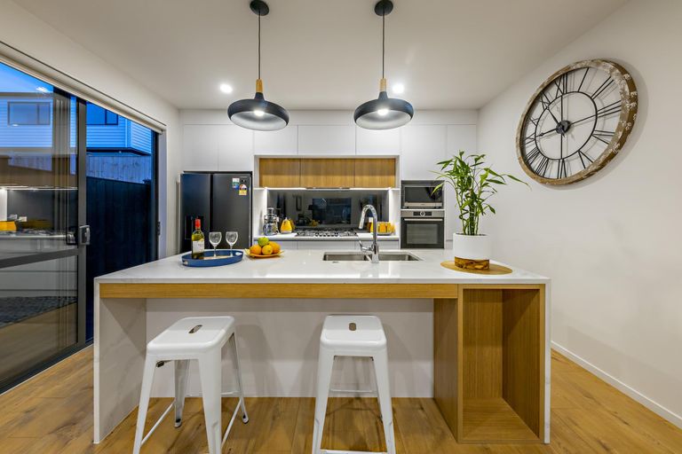 Photo of property in 23 Riroriro Road, Hobsonville, Auckland, 0616